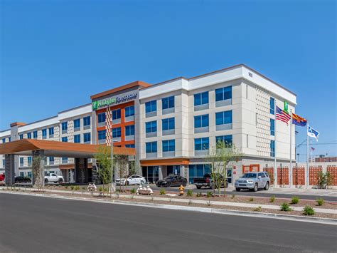 holiday inn express phoenix locations.